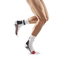 The Run Limited 2024 1 Socks Mid Cut Men CEP Activating Sportswear   Cep The Run Limited 2024 01 Socks Mid Cut White Wp8c0a Front Model Web 2 